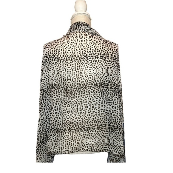 Chico's  Scarf leopard and  Floral Blue Print - Picture 3 of 9